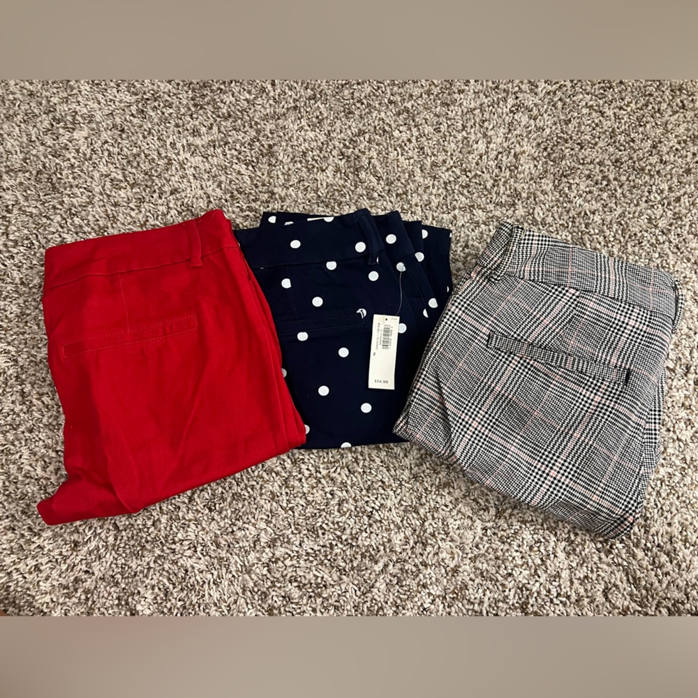 ✨NEW WITH TAGS✨ 3 pairs of Old Navy Women’s Business Pants size 2